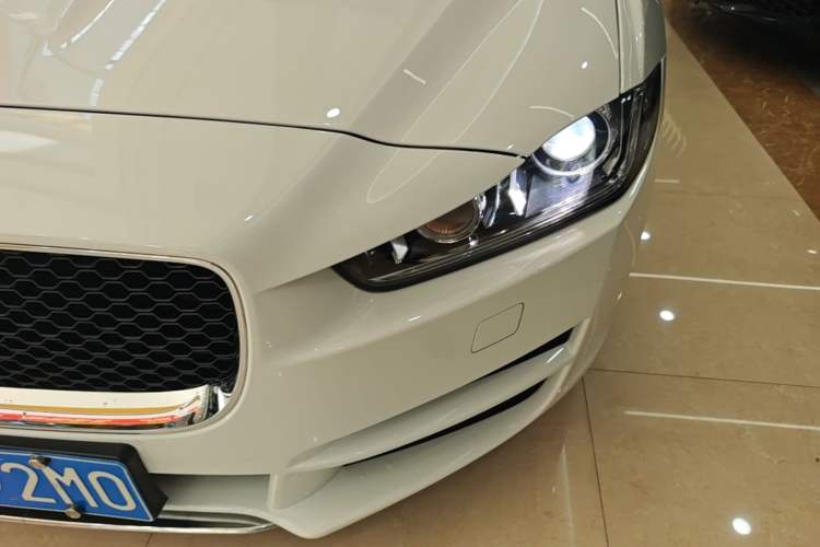 Used Jaguar XEL 2019 2.0T 200 PS Luxury Edition Left Front Headlight