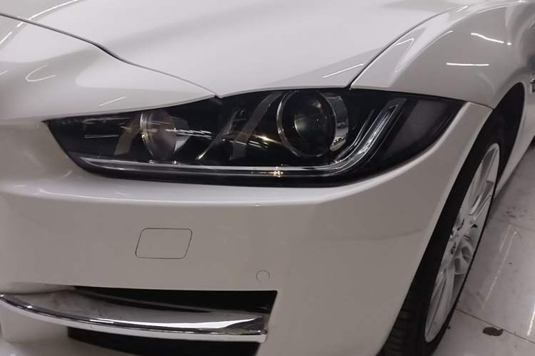 Used Jaguar XEL 2019 2.0T 200 PS Deluxe Edition Left Front Headlight