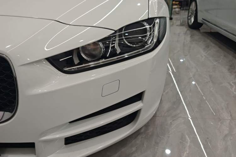 Used Jaguar XEL 2019 2.0T 200 PS Luxury Edition Left Front Headlight