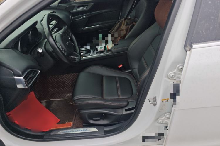 Used Jaguar XEL 2019 2.0T 200 PS Luxury Edition Left Front Seat