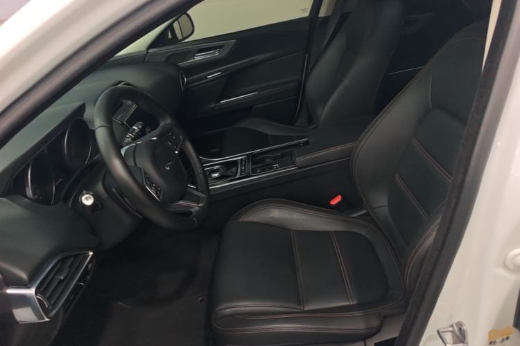 Used Jaguar XEL 2019 2.0T 200 PS Luxury Edition Left Front Seat