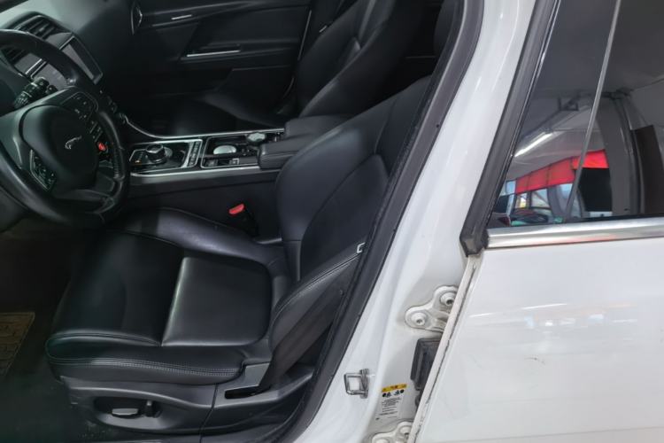 Used Jaguar XEL 2019 2.0T 200 PS Elite Edition Left Front Seat