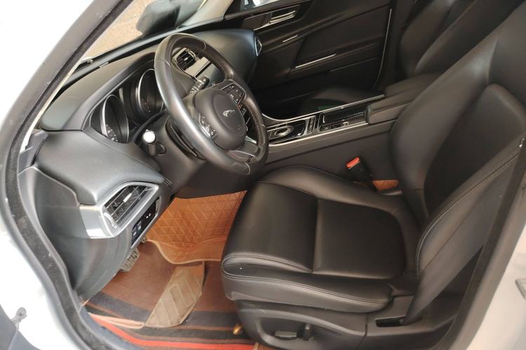 Used Jaguar XEL 2019 2.0T 200 PS Elite Edition Left Front Seat