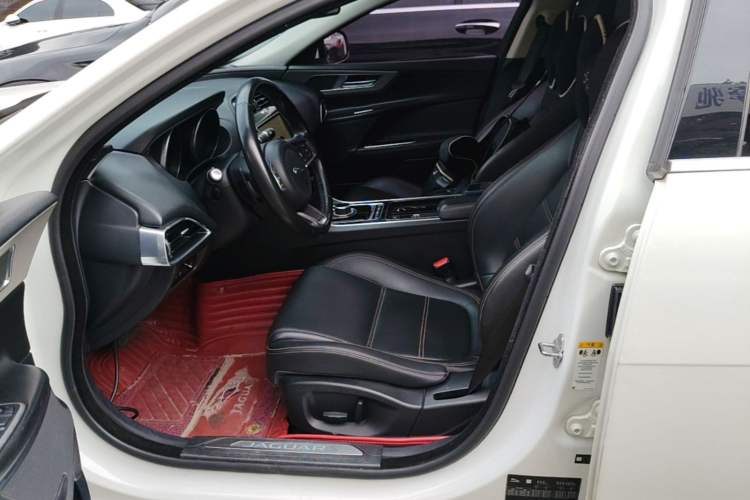 Used Jaguar XEL 2019 2.0T 200 PS Elite Edition Left Front Seat