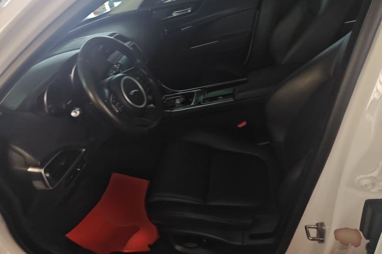 Used Jaguar XEL 2019 2.0T 200 PS Elite Edition Left Front Seat