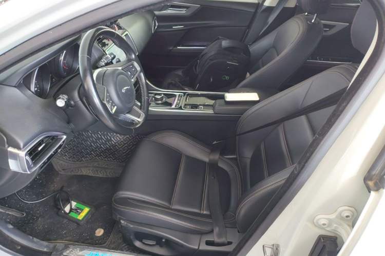 Used Jaguar XEL 2019 2.0T 200 PS Luxury Edition Left Front Seat
