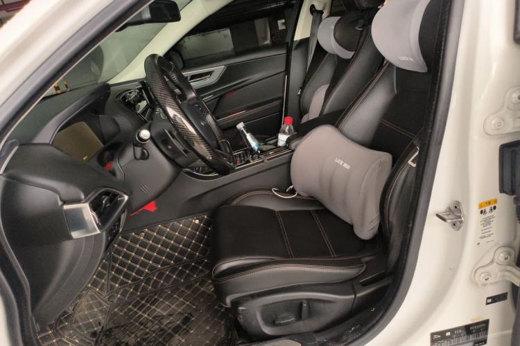 Used Jaguar XEL 2019 2.0T 200 PS Deluxe Edition Left Front Seat
