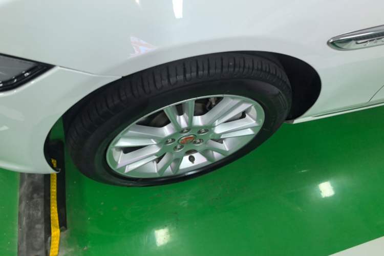Used Jaguar XEL 2019 2.0T 200 PS Luxury Edition Left Front Wheel Hub