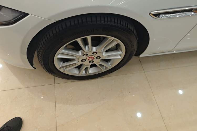 Used Jaguar XEL 2019 2.0T 200 PS Luxury Edition Left Front Wheel Hub