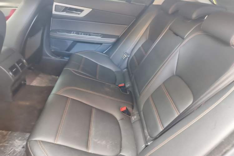 Used Jaguar XEL 2019 2.0T 200 PS Deluxe Edition Left Rear Seat