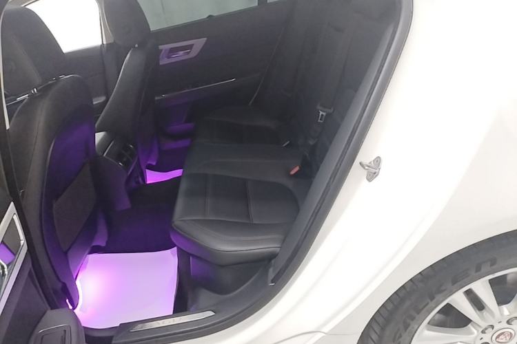 Used Jaguar XEL 2019 2.0T 200 PS Deluxe Edition Left Rear Seat