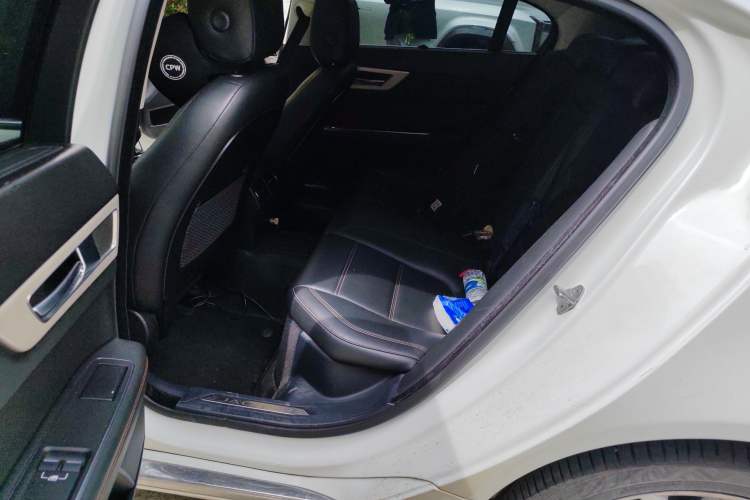 Used Jaguar XEL 2019 2.0T 200 PS Deluxe Edition Left Rear Seat