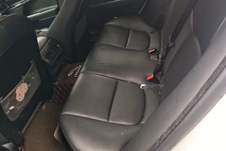 Used Jaguar XEL 2019 2.0T 200 PS Elite Edition Left Rear Seat