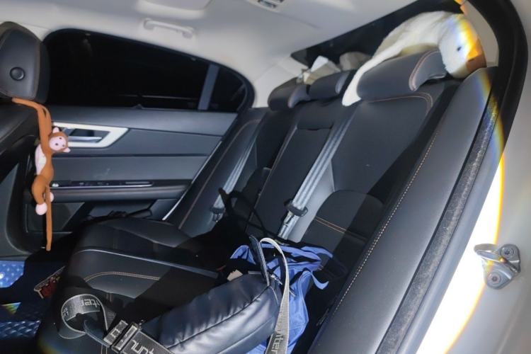 Used Jaguar XEL 2019 2.0T 200 PS Deluxe Edition Left Rear Seat