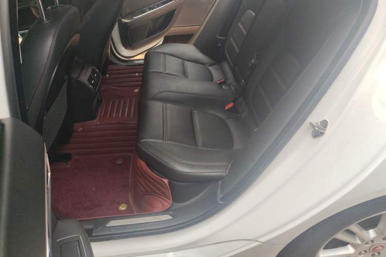 Used Jaguar XEL 2019 2.0T 200 PS Deluxe Edition Left Rear Seat