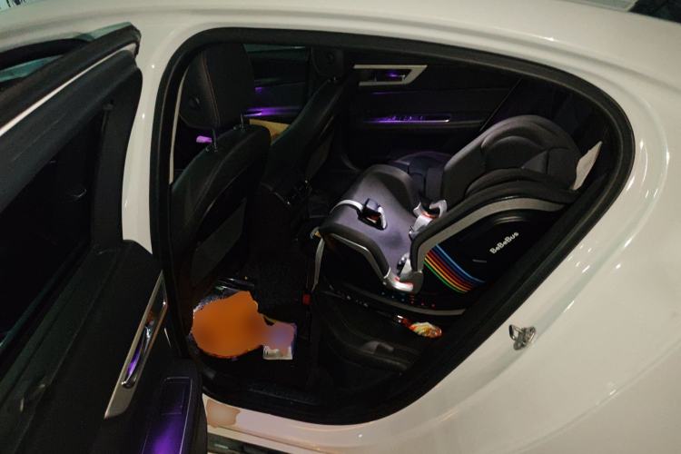 Used Jaguar XEL 2019 2.0T 200 PS Deluxe Edition Left Rear Seat