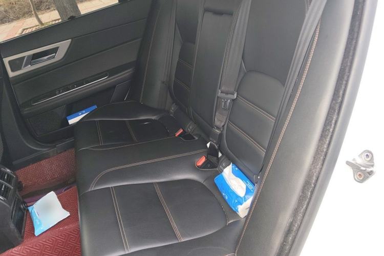 Used Jaguar XEL 2019 2.0T 200 PS Luxury Edition Left Rear Seat