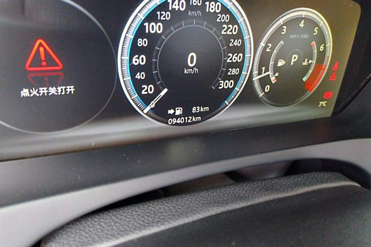 Used Jaguar XEL 2019 2.0T 200 PS Deluxe Edition Odometer Close Up