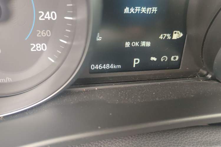 Used Jaguar XEL 2019 2.0T 200 PS Deluxe Edition Odometer Close Up