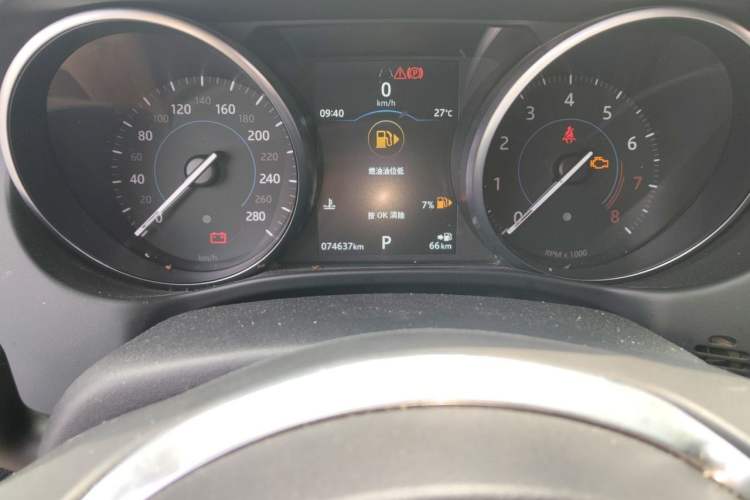 Used Jaguar XEL 2019 2.0T 200 PS Luxury Edition Odometer Close Up