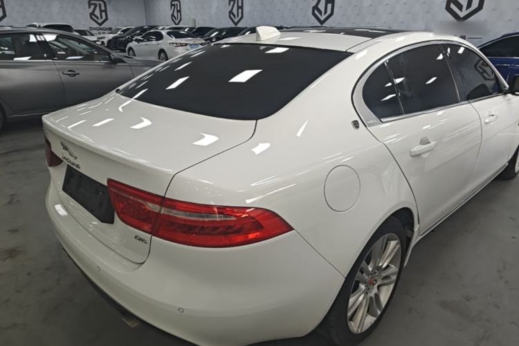 Used Jaguar XEL 2019 2.0T 200 PS Deluxe Edition Rear Right 45 Deg