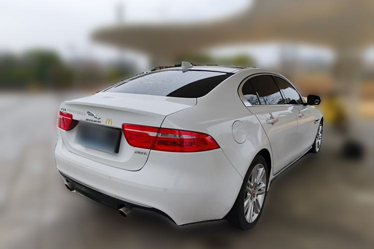 Used Jaguar XEL 2019 2.0T 200 PS Deluxe Edition Rear Right 45 Deg