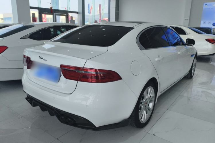Used Jaguar XEL 2019 2.0T 200 PS Deluxe Edition Rear Right 45 Deg