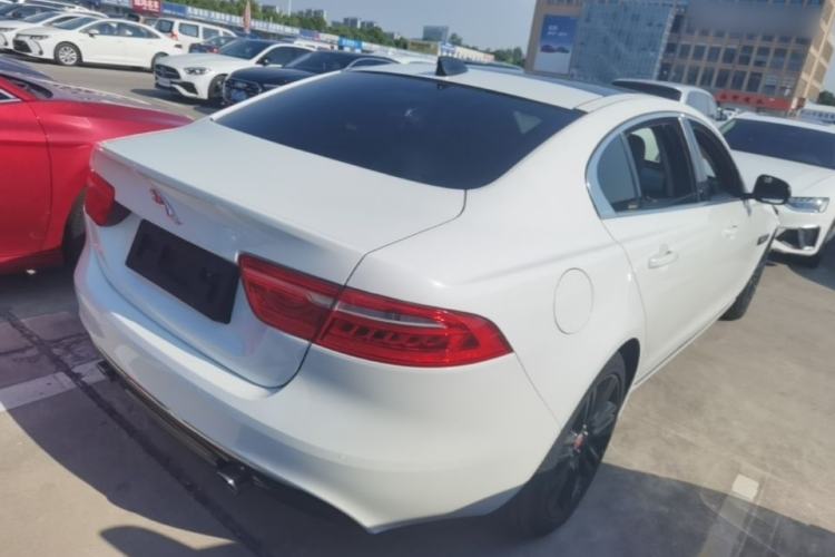 Used Jaguar XEL 2019 2.0T 200 PS Deluxe Edition Rear Right 45 Deg