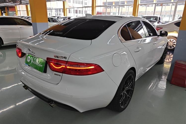 Used Jaguar XEL 2019 2.0T 200 PS Deluxe Edition Rear Right 45 Deg