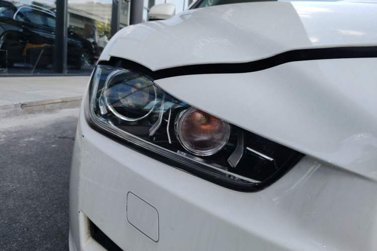 Used Jaguar XEL 2019 2.0T 200 PS Elite Edition Right Front Headlight