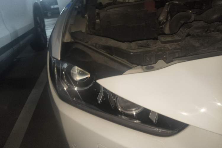 Used Jaguar XEL 2019 2.0T 200 PS Luxury Edition Right Front Headlight