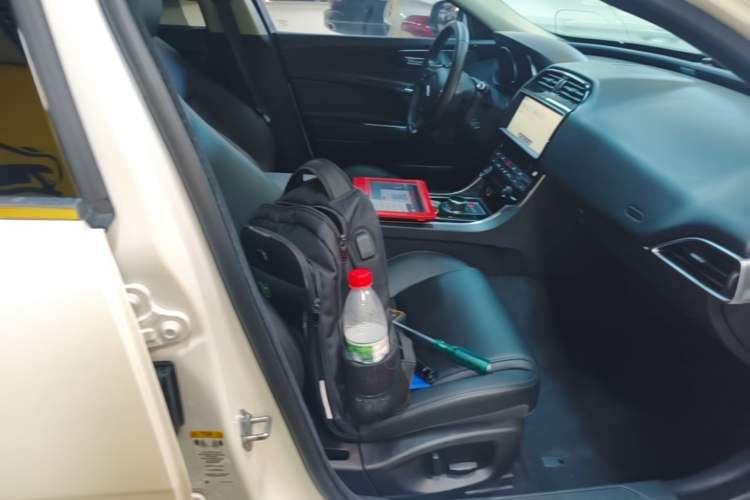 Used Jaguar XEL 2019 2.0T 200 PS Elite Edition Right Front Seat