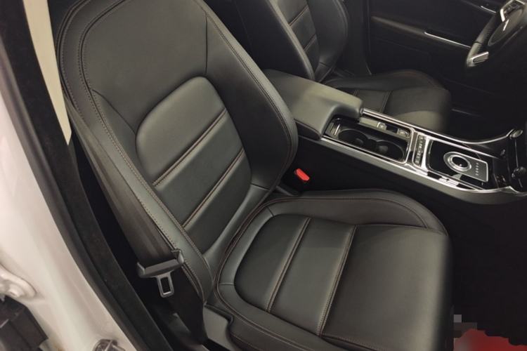 Used Jaguar XEL 2019 2.0T 200 PS Luxury Edition Right Front Seat