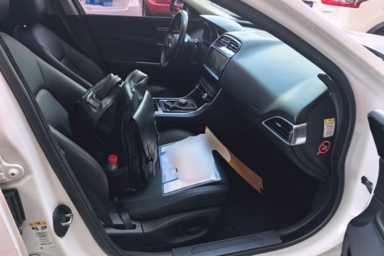 Used Jaguar XEL 2019 2.0T 200 PS Elite Edition Right Front Seat