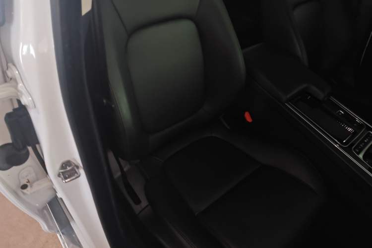 Used Jaguar XEL 2019 2.0T 200 PS Elite Edition Right Front Seat