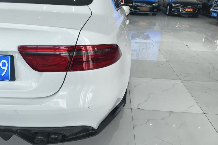 Used Jaguar XEL 2019 2.0T 200 PS Deluxe Edition Right Rear Taillight