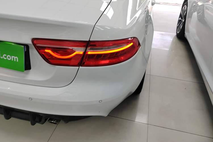 Used Jaguar XEL 2019 2.0T 200 PS Deluxe Edition Right Rear Taillight