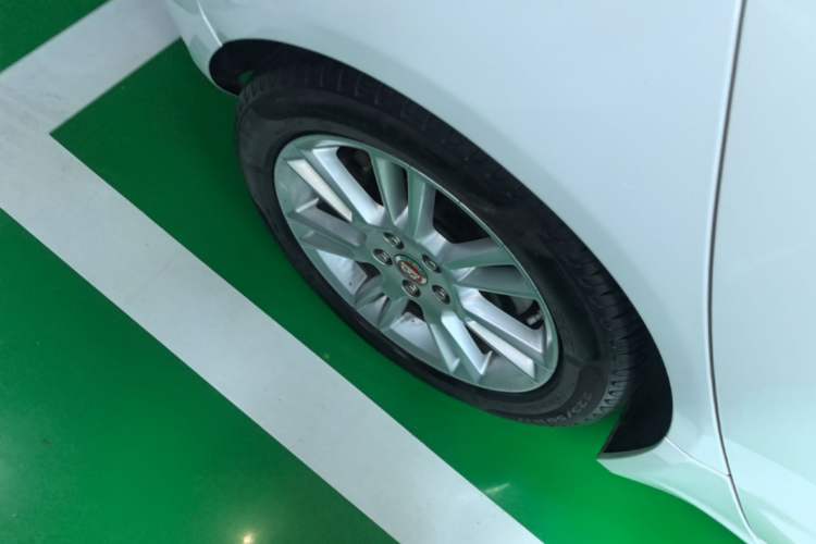Used Jaguar XEL 2019 2.0T 200 PS Luxury Edition Right Rear Wheel Hub
