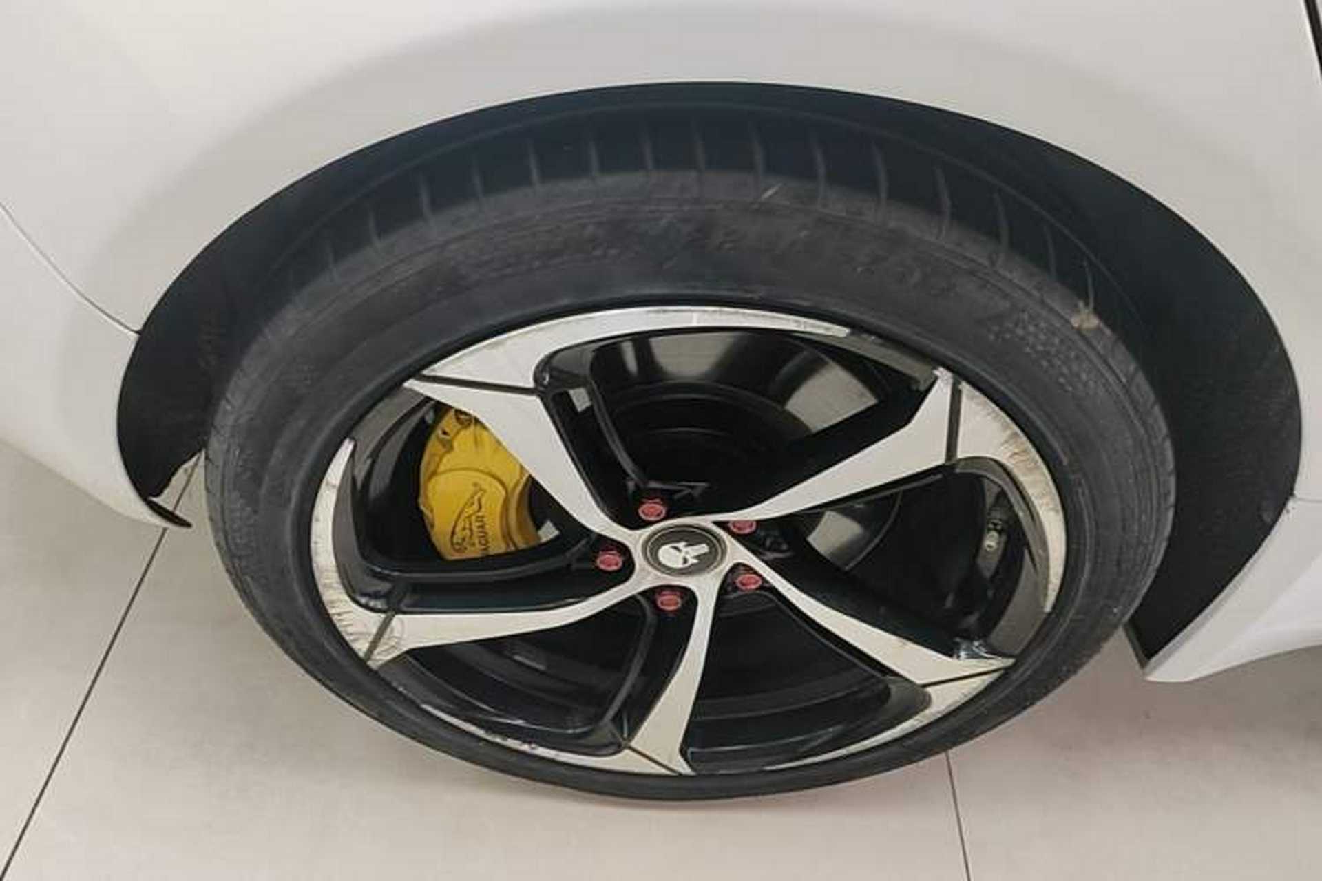 Used Jaguar XEL 2019 2.0T 200 PS Deluxe Edition Right Rear Wheel Hub