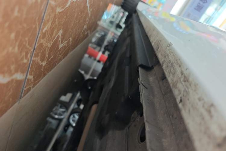 Used Jaguar XEL 2019 2.0T 200 PS Luxury Edition Right Side Sill