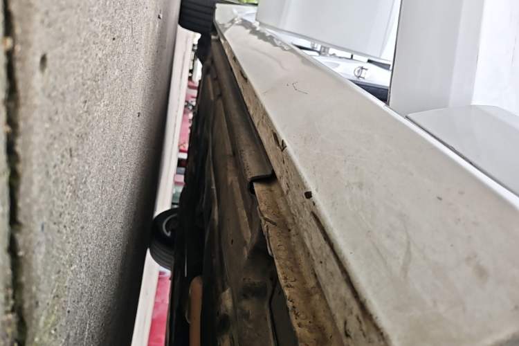 Used Jaguar XEL 2019 2.0T 200 PS Elite Edition Right Side Sill