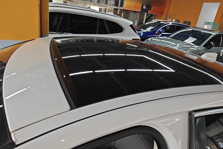 Used Jaguar XEL 2019 2.0T 200 PS Deluxe Edition Roof