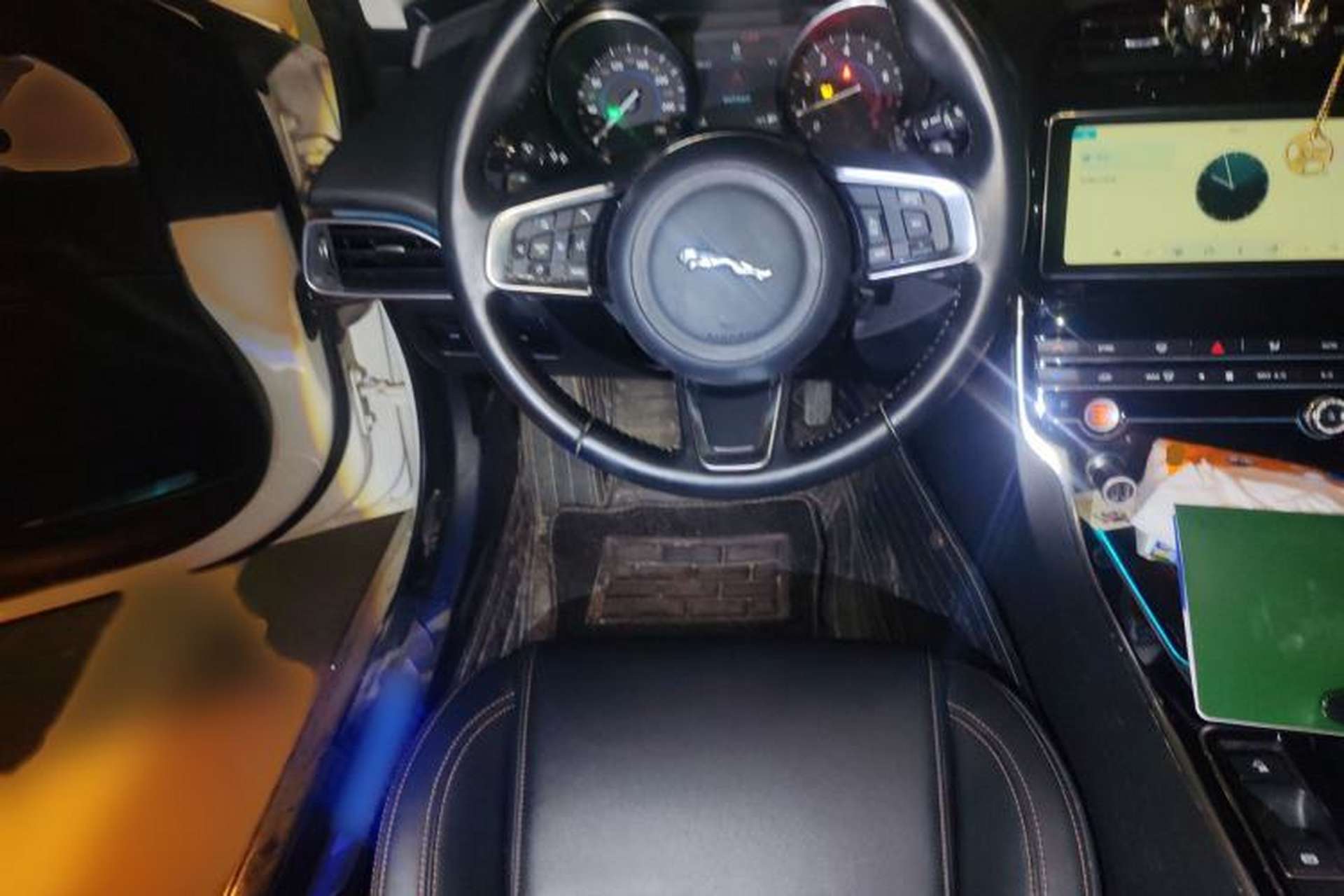Used Jaguar XEL 2019 2.0T 200 PS Luxury Edition Steering Wheel