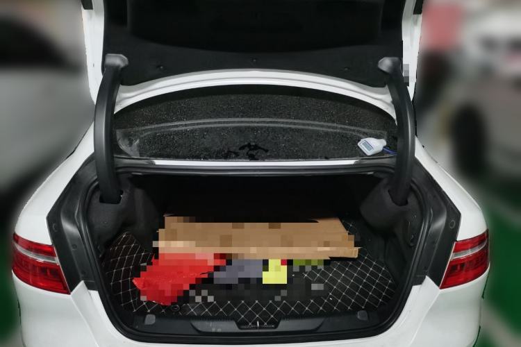 Used Jaguar XEL 2019 2.0T 200 PS Deluxe Edition Trunk