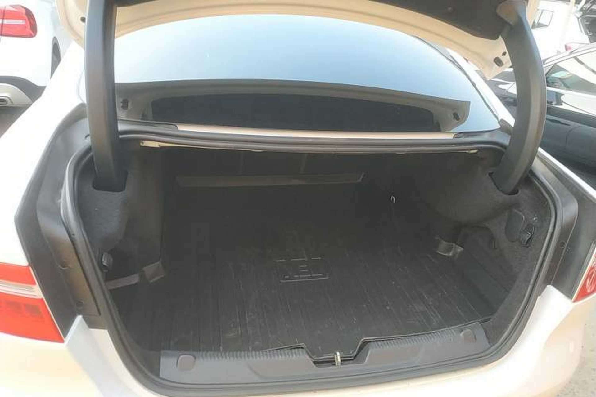 Used Jaguar XEL 2019 2.0T 200 PS Deluxe Edition Trunk