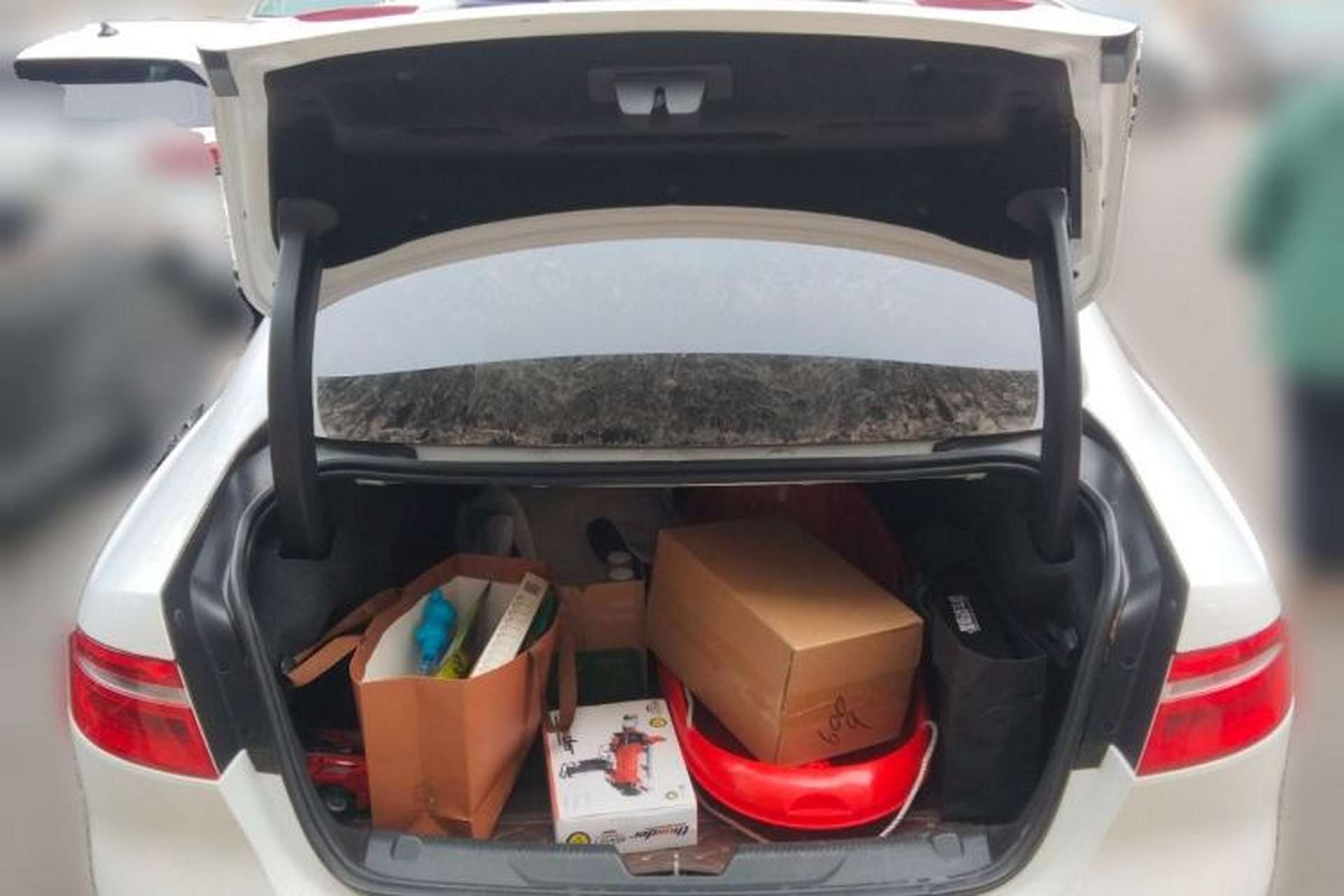 Used Jaguar XEL 2019 2.0T 200 PS Deluxe Edition Trunk