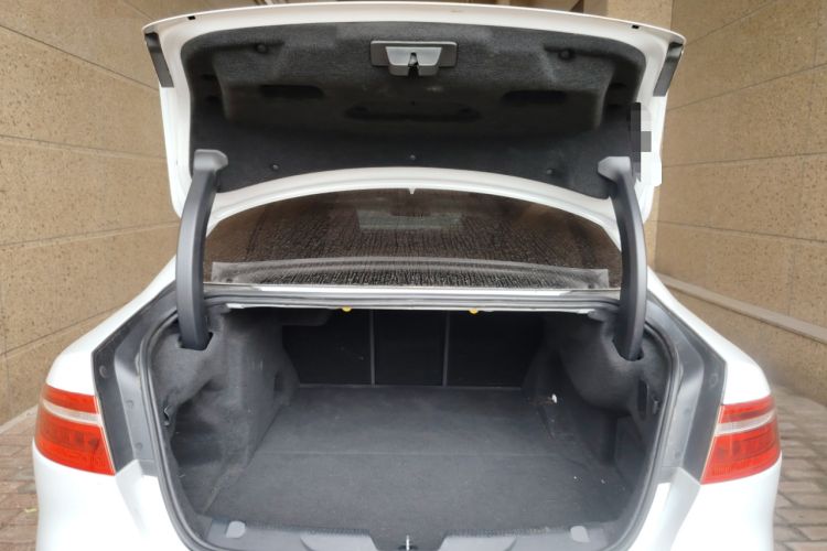 Used Jaguar XEL 2019 2.0T 200 PS Elite Edition Trunk
