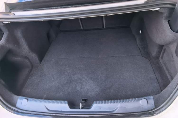 Used Jaguar XEL 2019 2.0T 200 PS Elite Edition Trunk