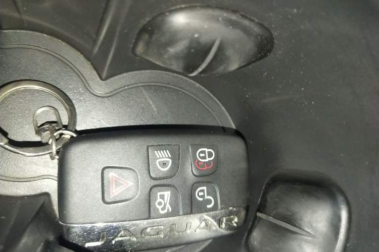 Used Jaguar XEL 2019 2.0T 200 PS Deluxe Edition Vehicle Key