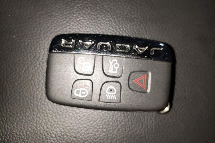 Used Jaguar XEL 2019 2.0T 200 PS Luxury Edition Vehicle Key